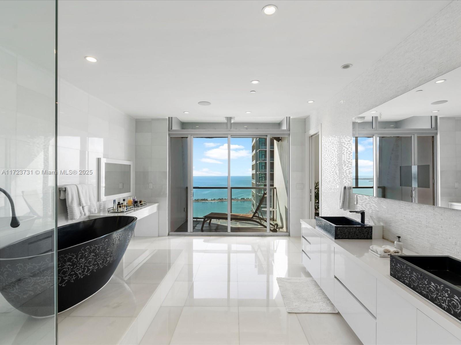 MILLENNIUM TOWER RESIDENC - Residential