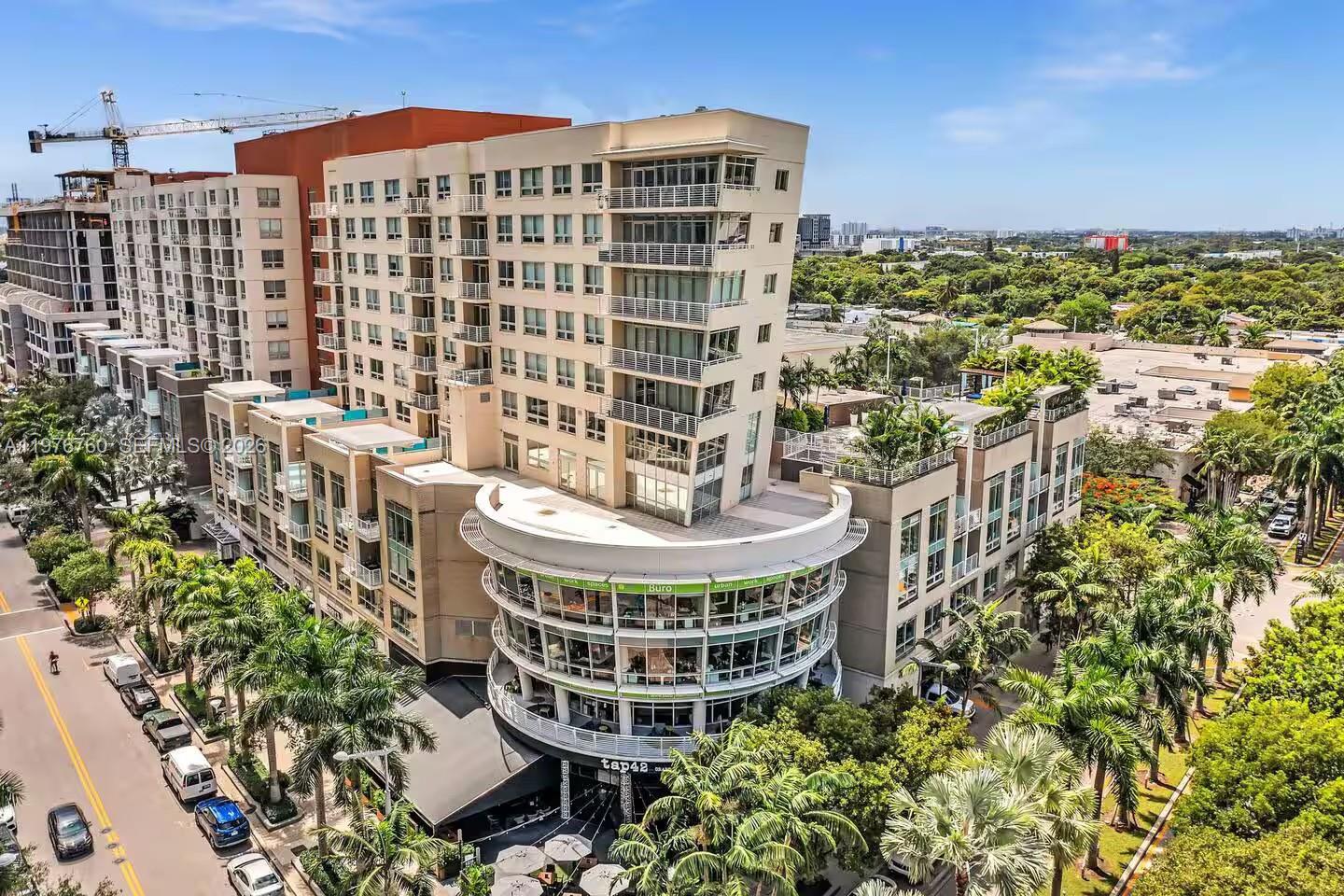 MIDBLOCK MIAMI CONDO - Residential Lease