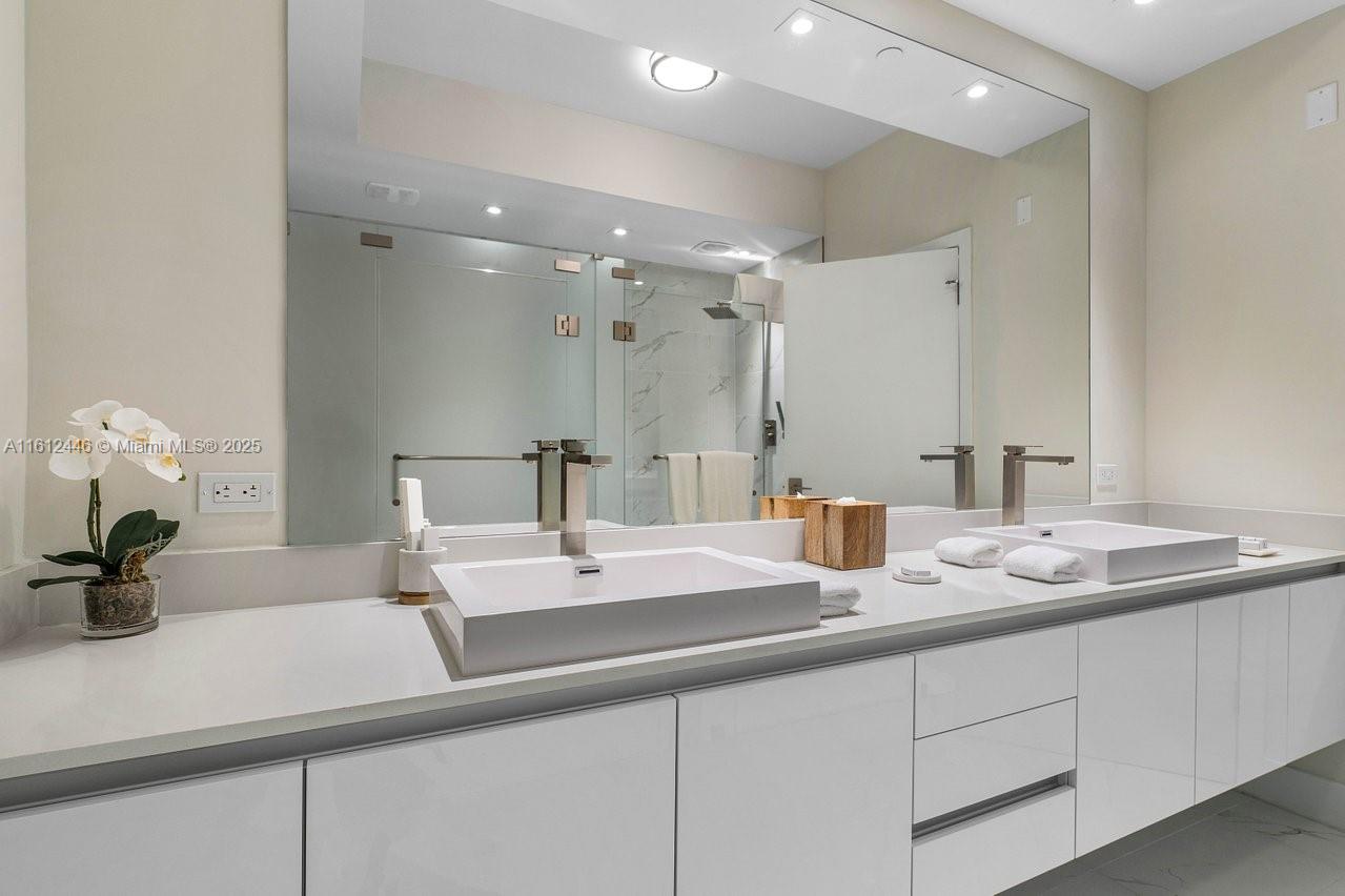 Amrit Ocean & Resort - Residential