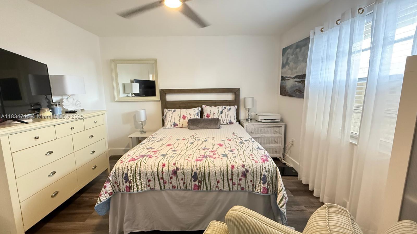 18TH HOLE AT INVERRARY CO - Residential