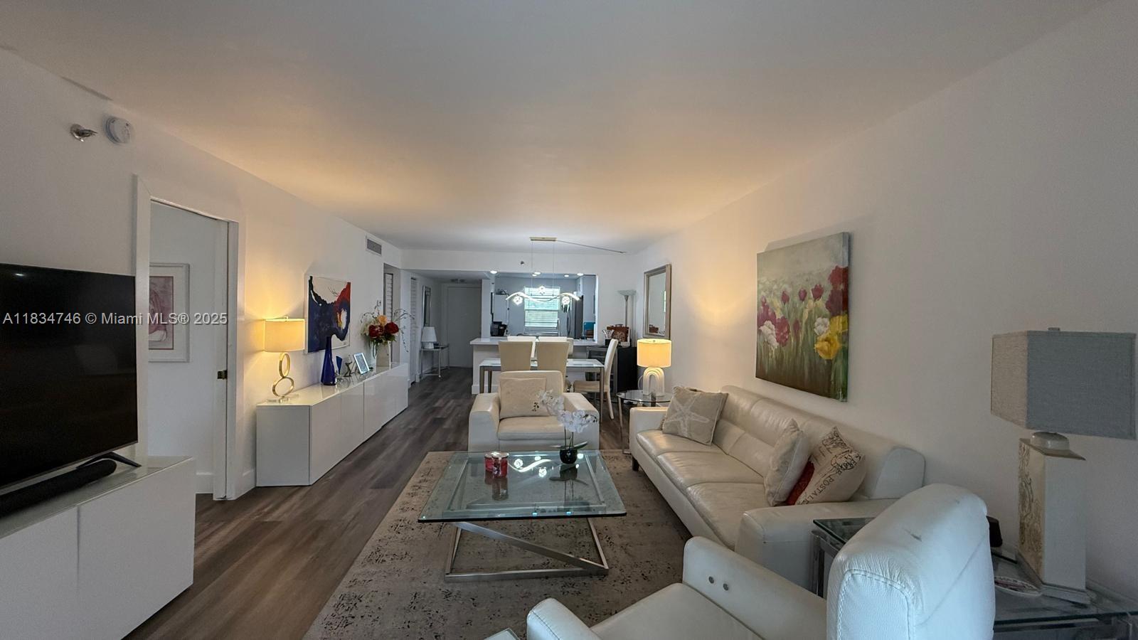 18TH HOLE AT INVERRARY CO - Residential