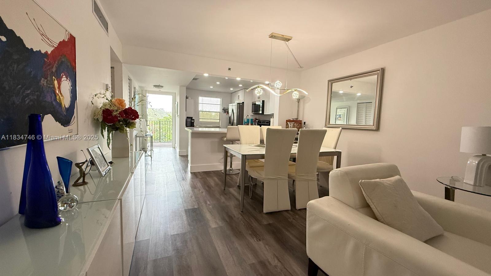 18TH HOLE AT INVERRARY CO - Residential