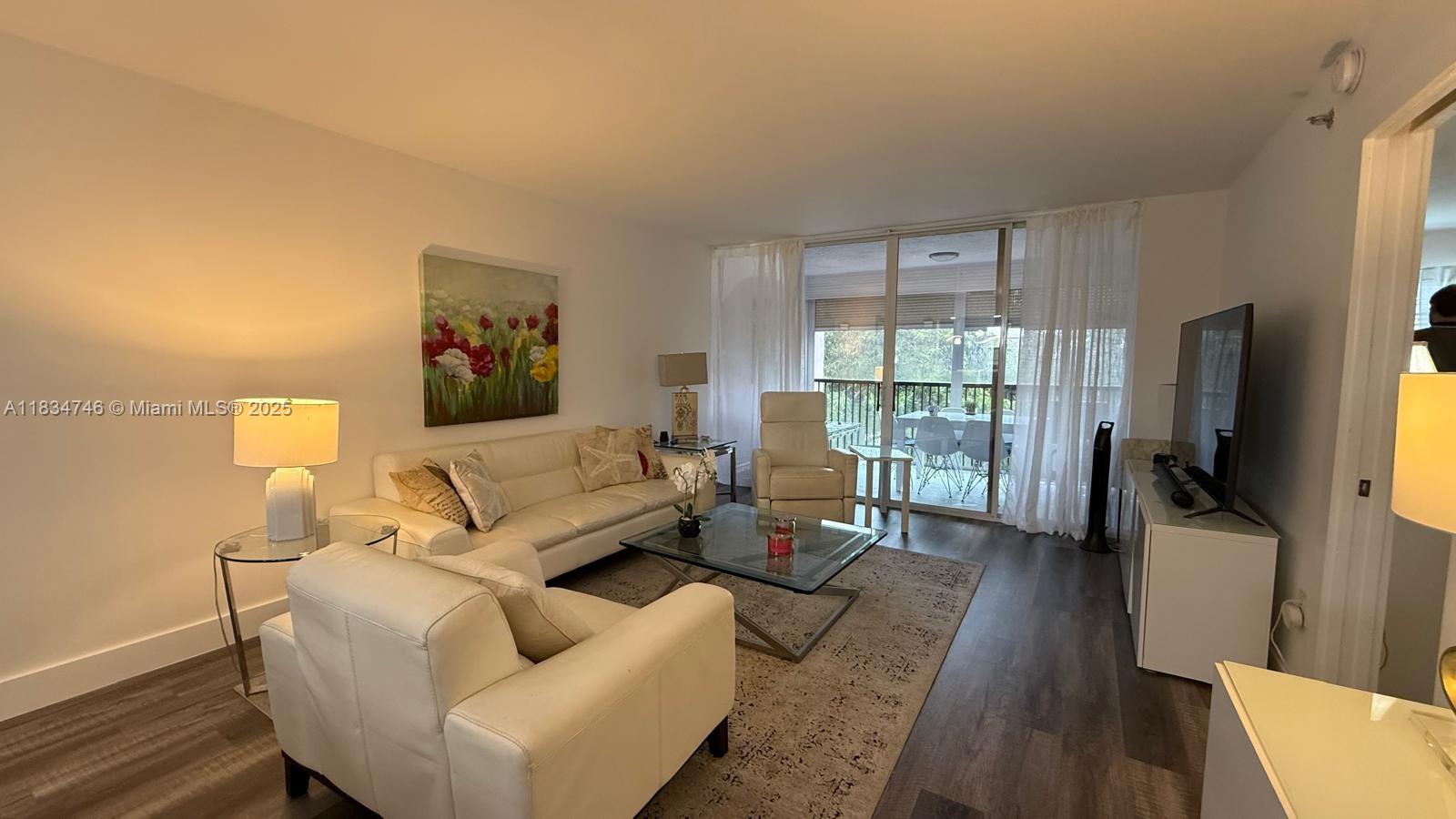 18TH HOLE AT INVERRARY CO - Residential