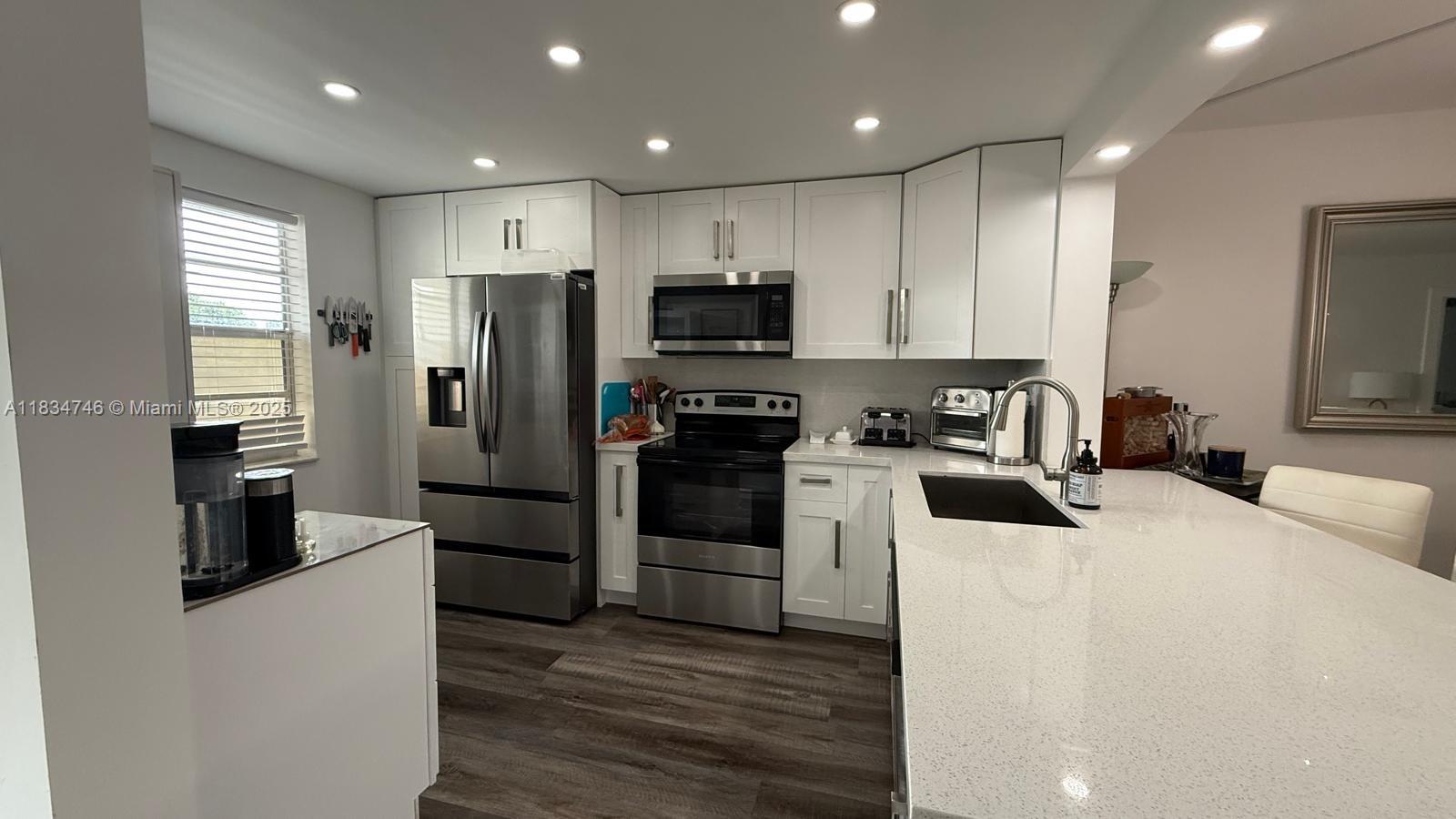 3910 Inverrary Blvd 503-B