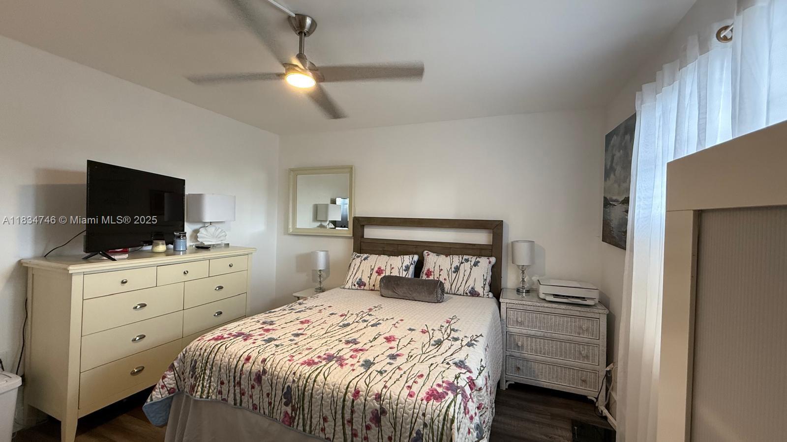 18TH HOLE AT INVERRARY CO - Residential