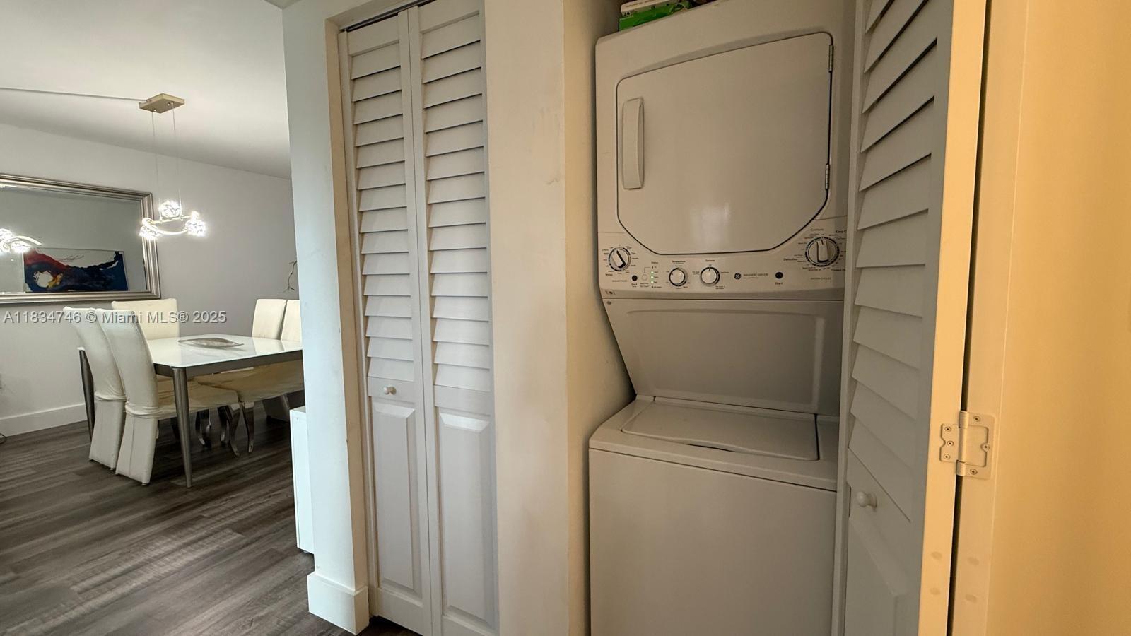 18TH HOLE AT INVERRARY CO - Residential