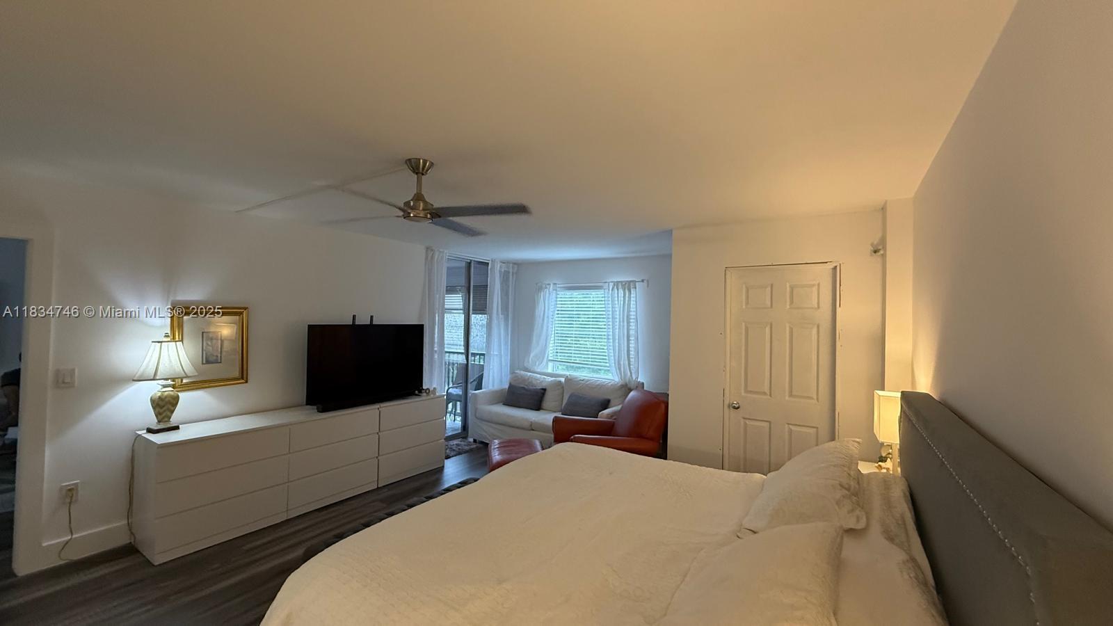 18TH HOLE AT INVERRARY CO - Residential