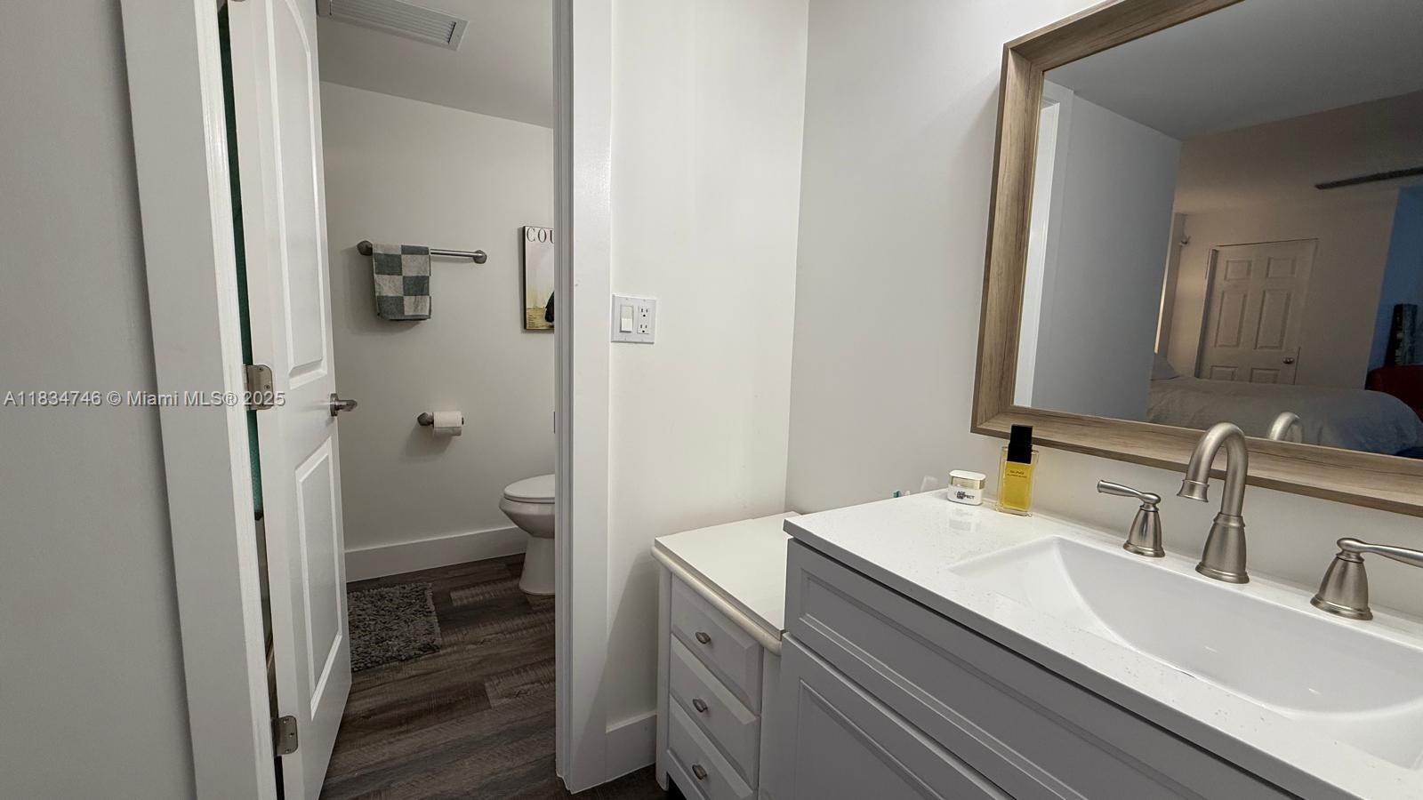 18TH HOLE AT INVERRARY CO - Residential