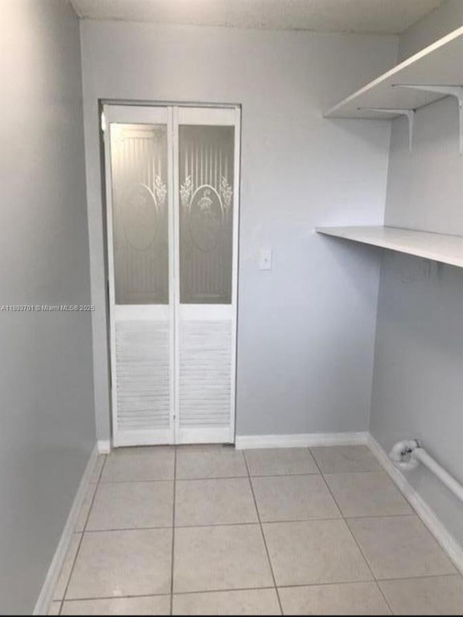 PARK EAST CONDO - Residential Lease