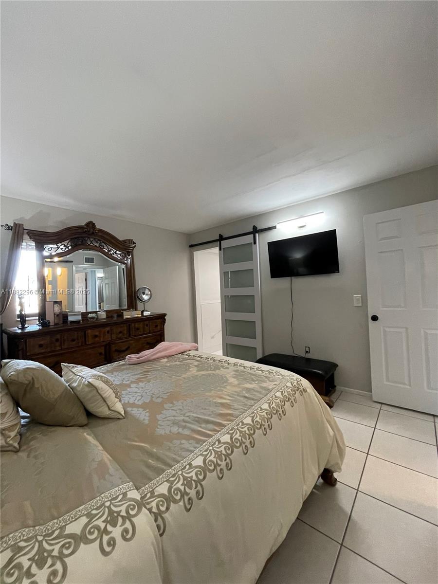 SE 8th Street Condominium - Residential