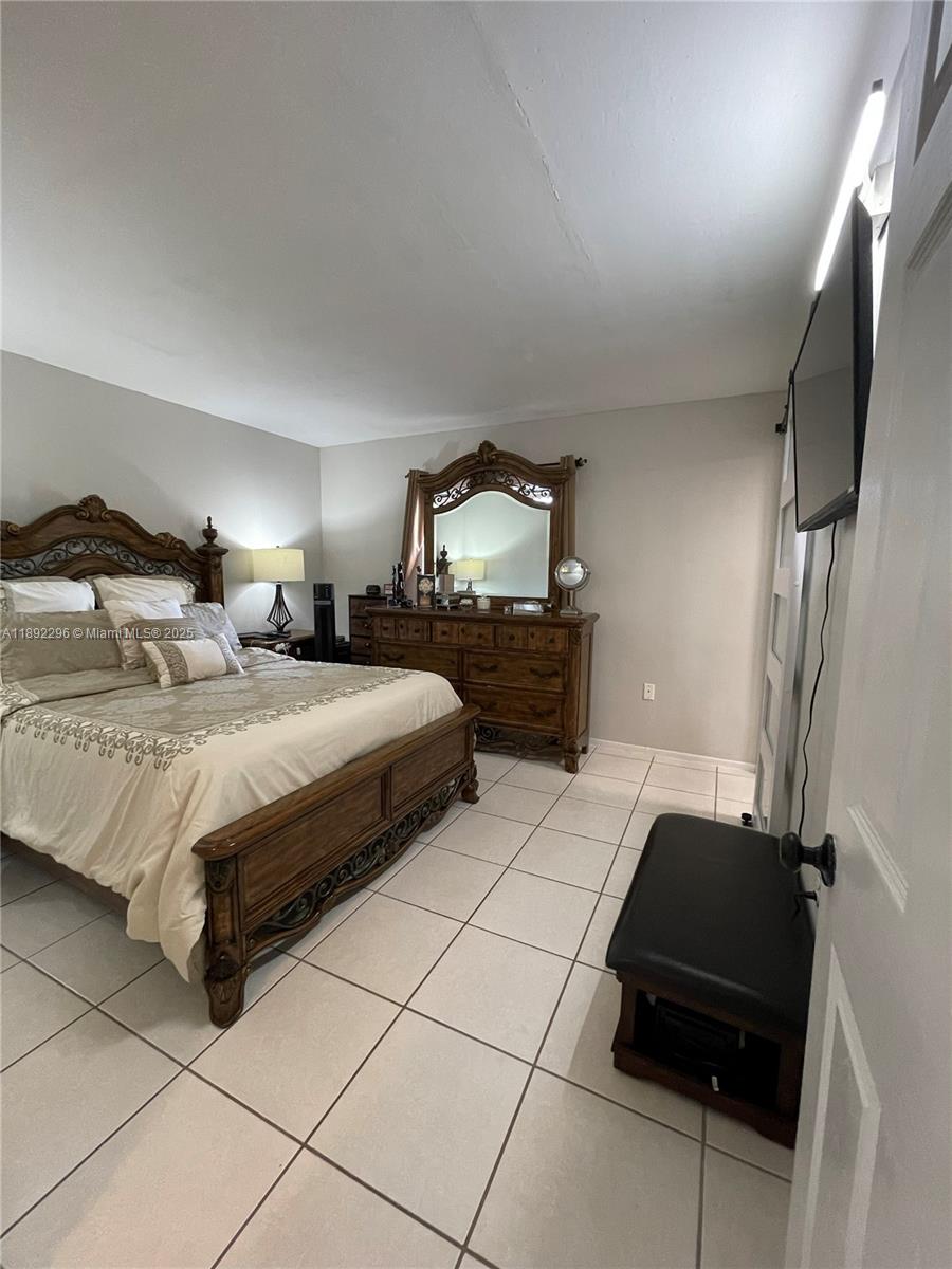 SE 8th Street Condominium - Residential