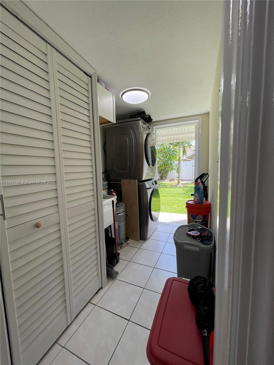 SE 8th Street Condominium - Residential