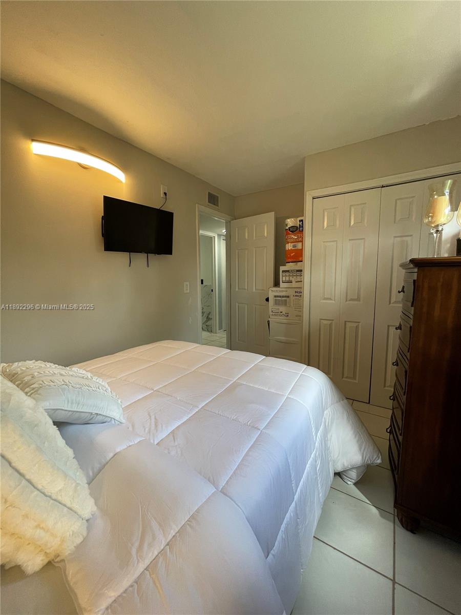 SE 8th Street Condominium - Residential