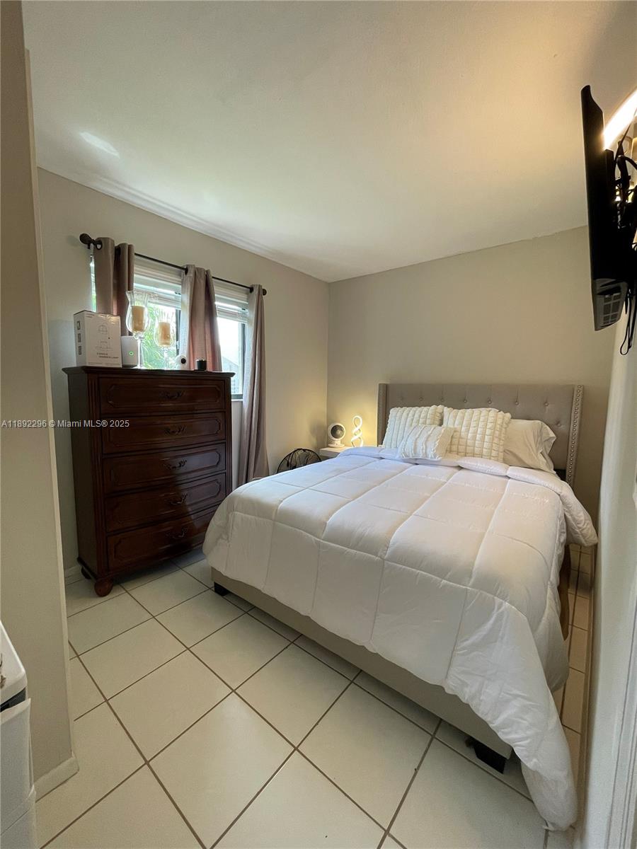 SE 8th Street Condominium - Residential