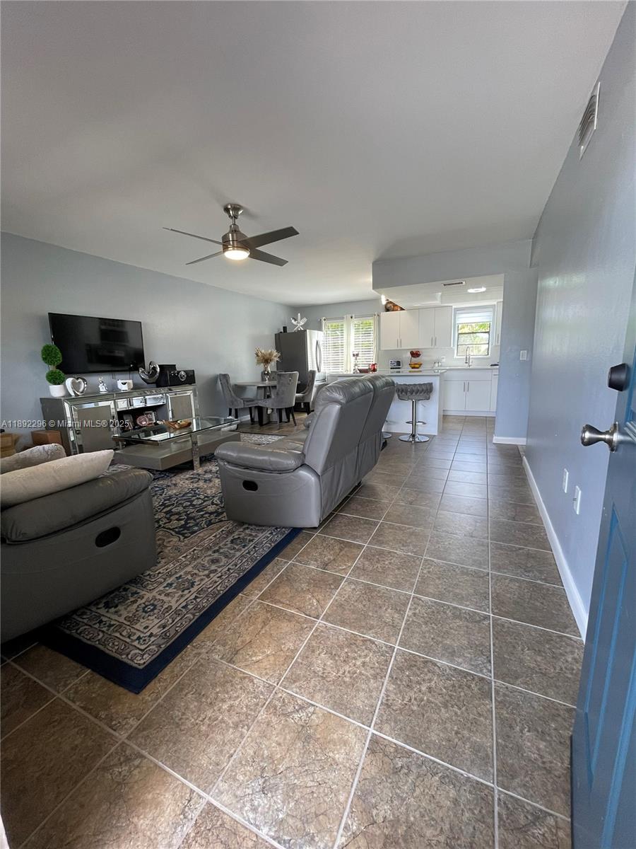 SE 8th Street Condominium - Residential