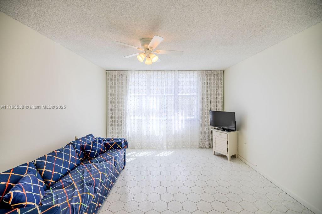 AQUARIUS CONDO - Residential