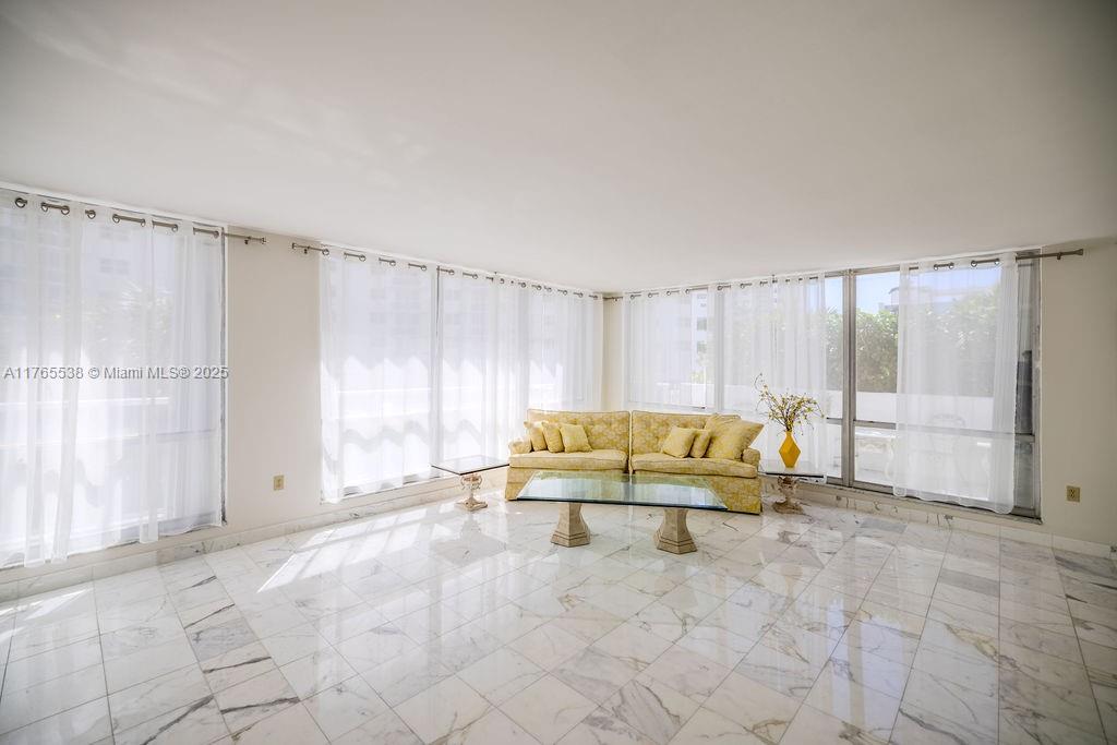 AQUARIUS CONDO - Residential