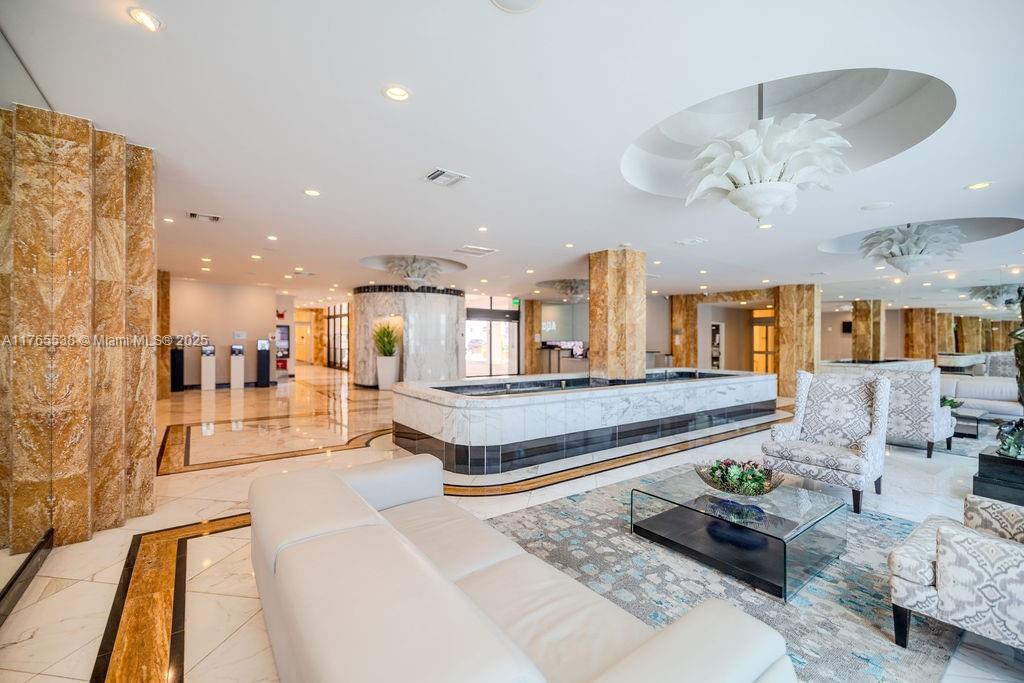 AQUARIUS CONDO - Residential