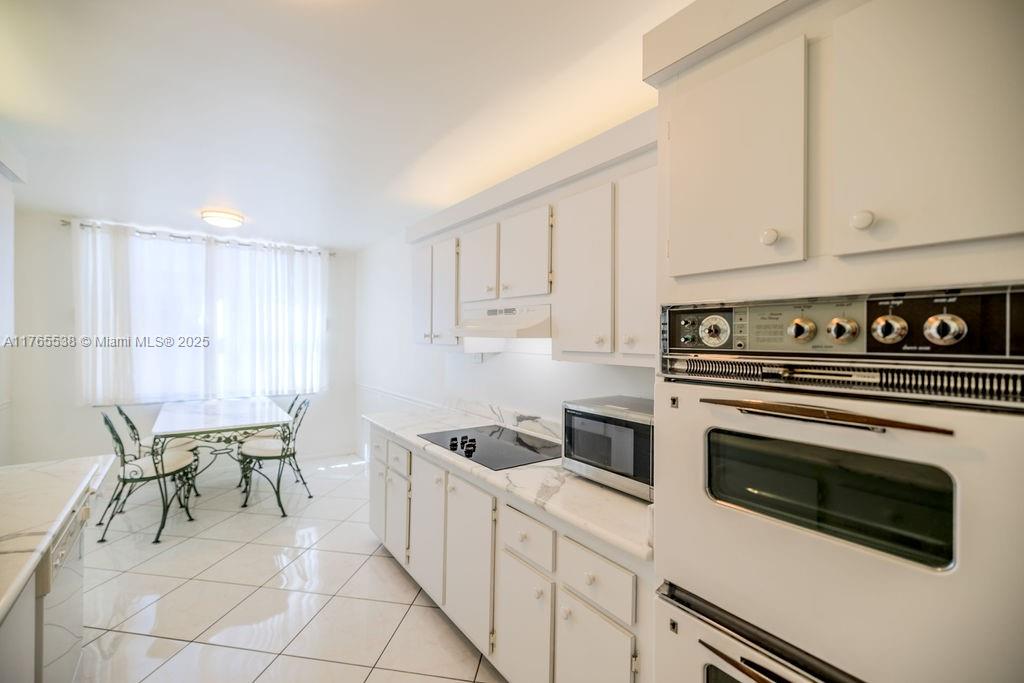 AQUARIUS CONDO - Residential