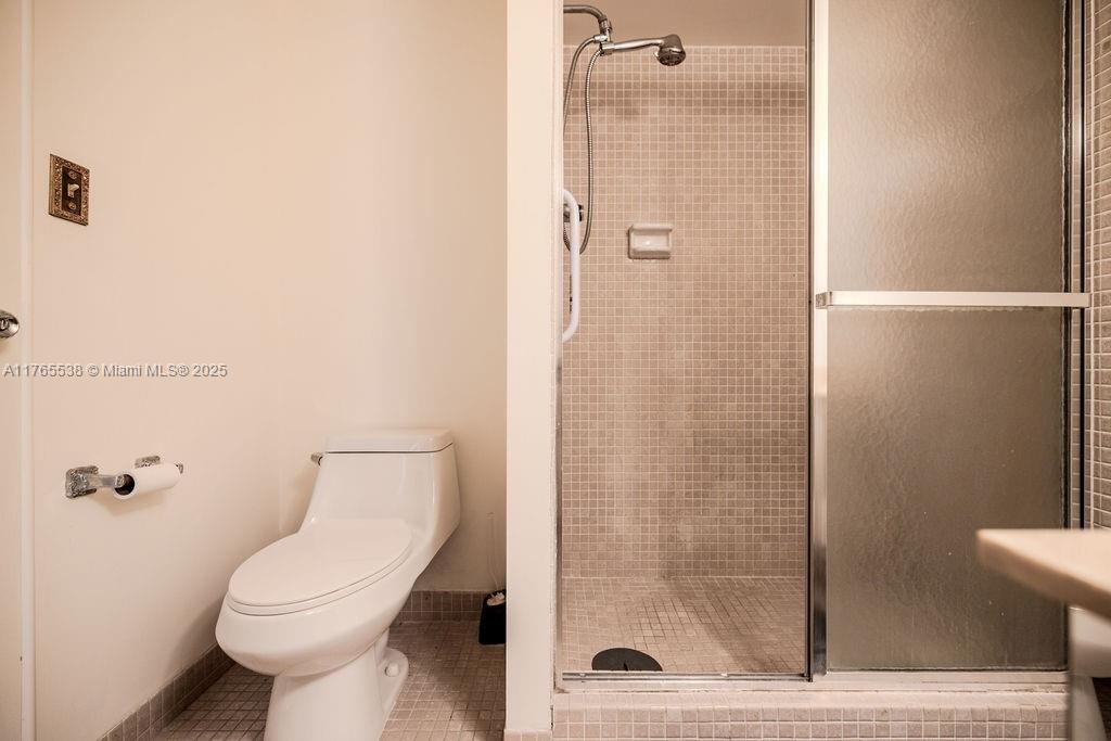 AQUARIUS CONDO - Residential