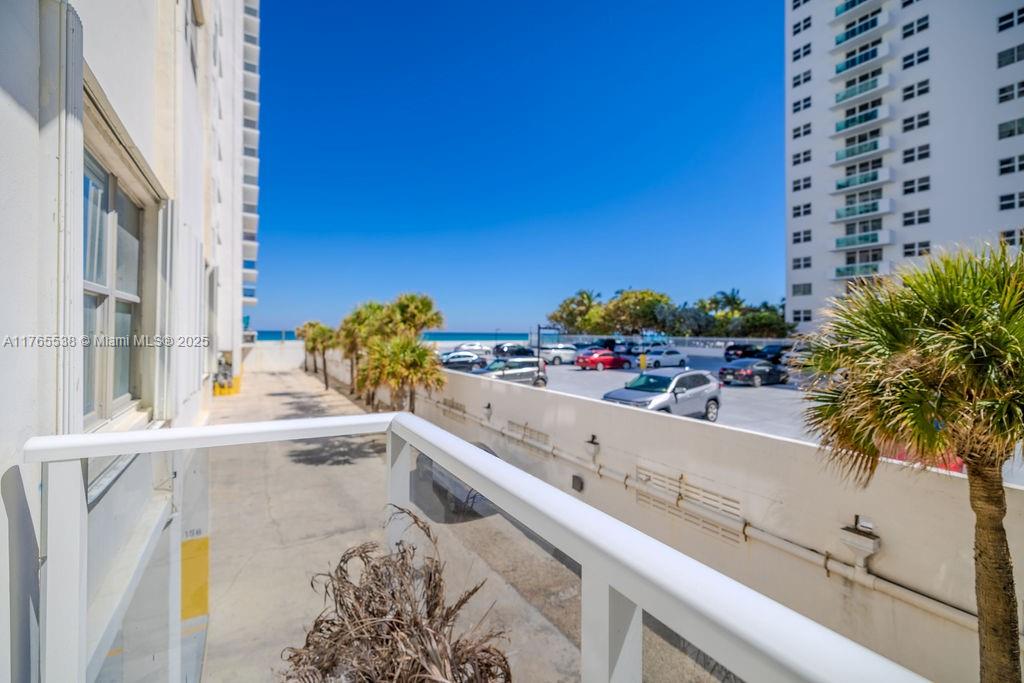 AQUARIUS CONDO - Residential