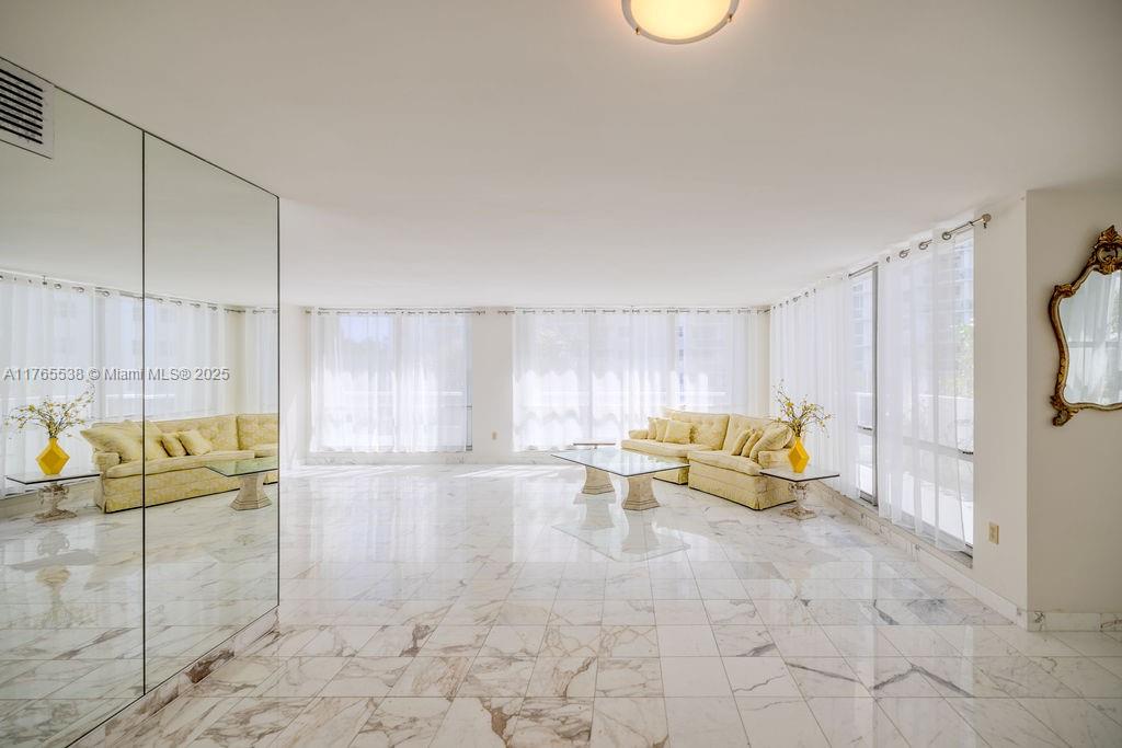 AQUARIUS CONDO - Residential