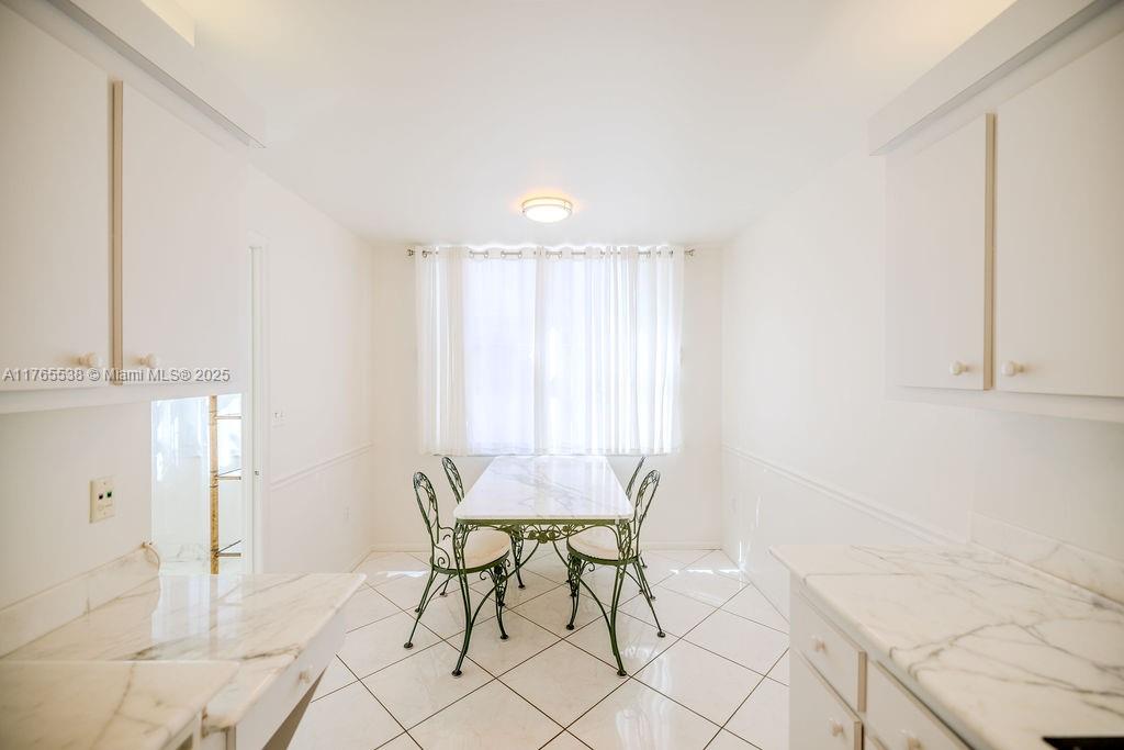 AQUARIUS CONDO - Residential