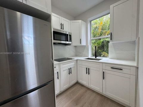 2425 SW 6th St 5A Miami FL 33135