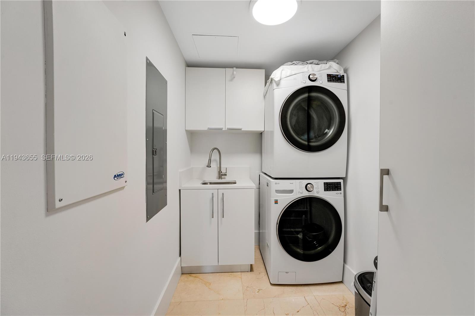 THE PENINSULA II CONDO - Residential