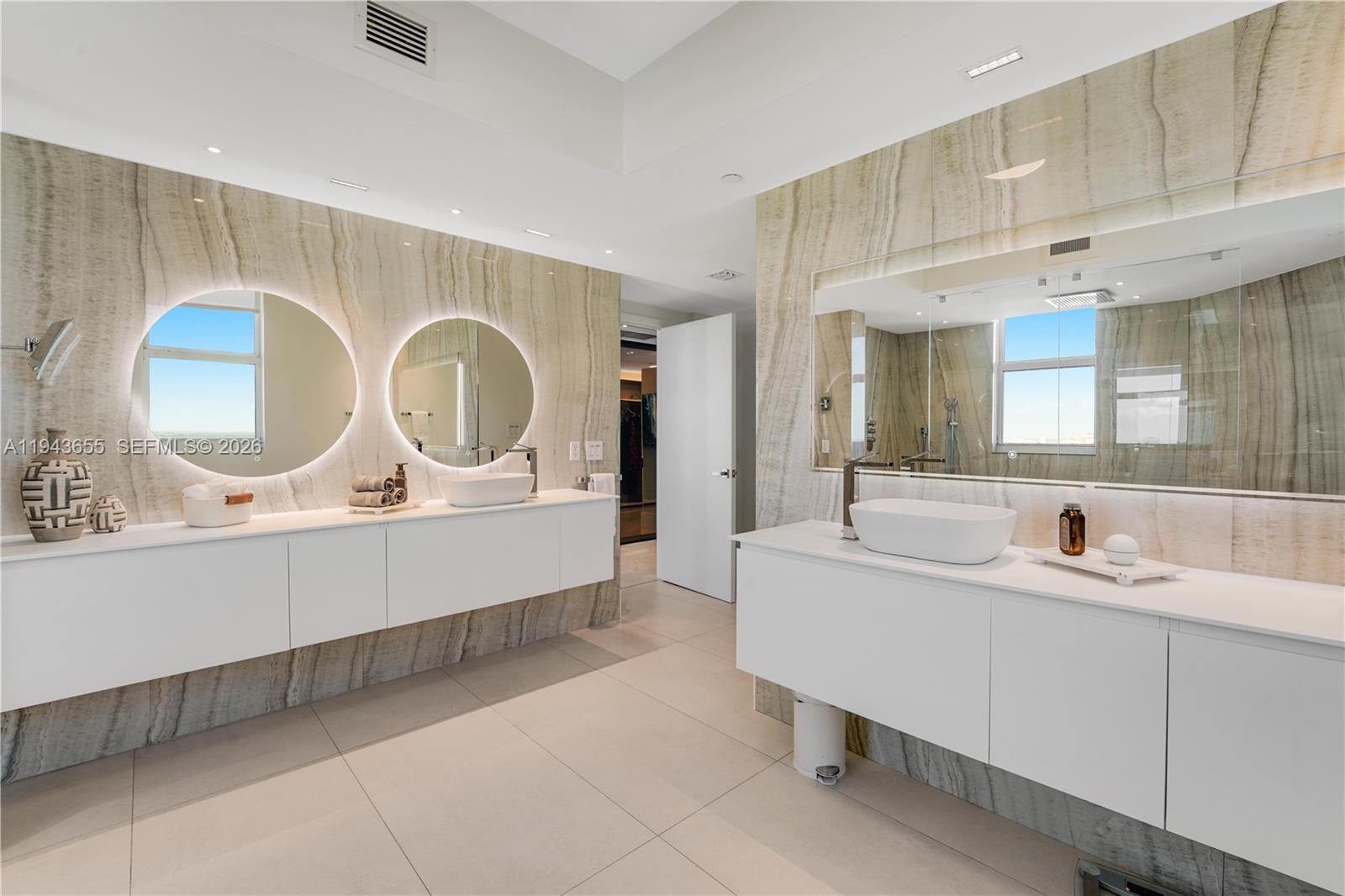 THE PENINSULA II CONDO - Residential