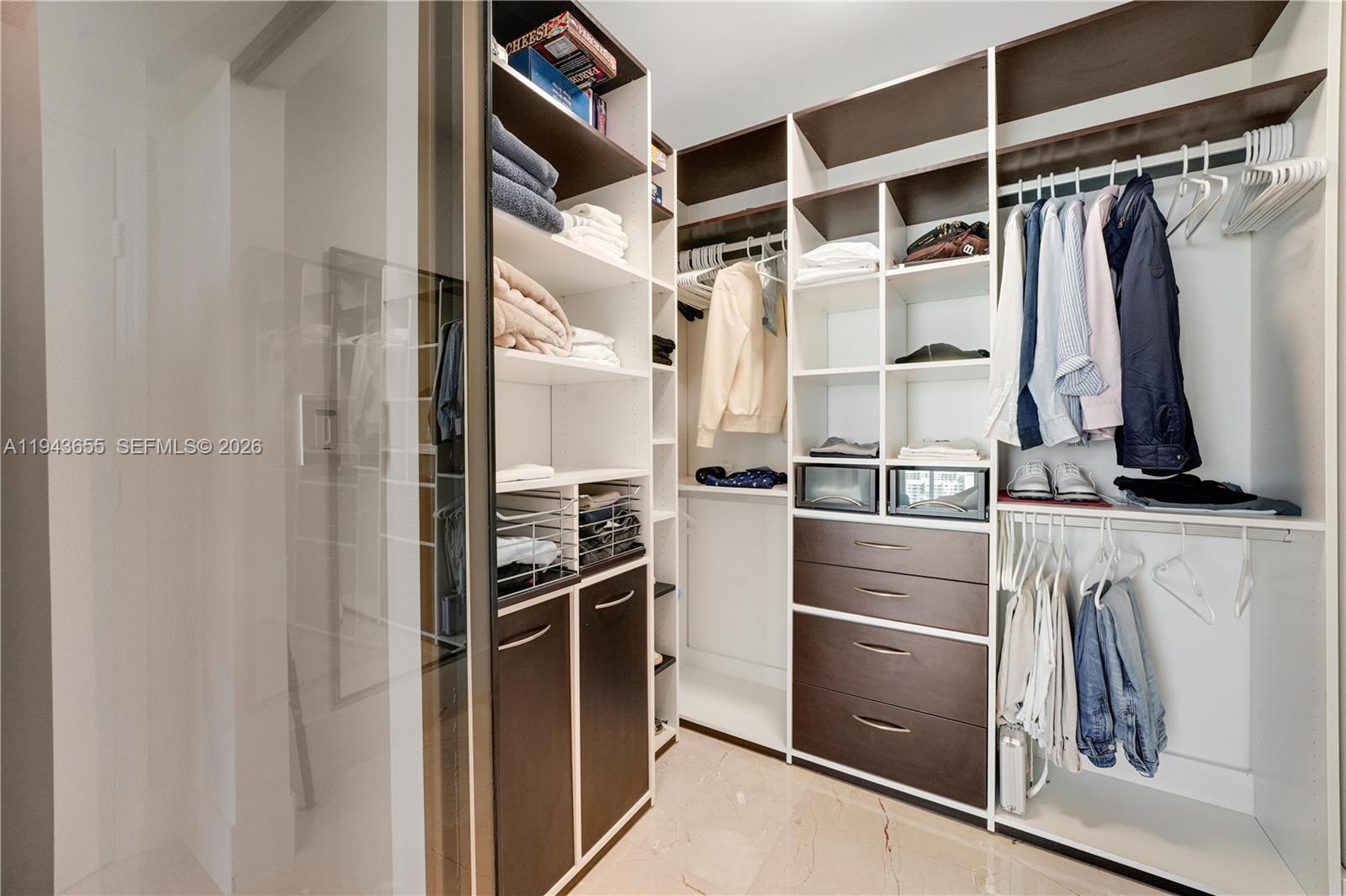 THE PENINSULA II CONDO - Residential