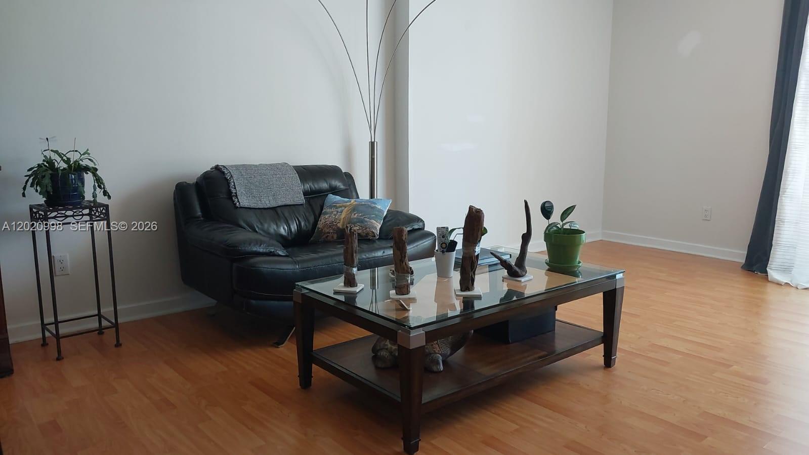 325 S BISCAYNE BL 1516