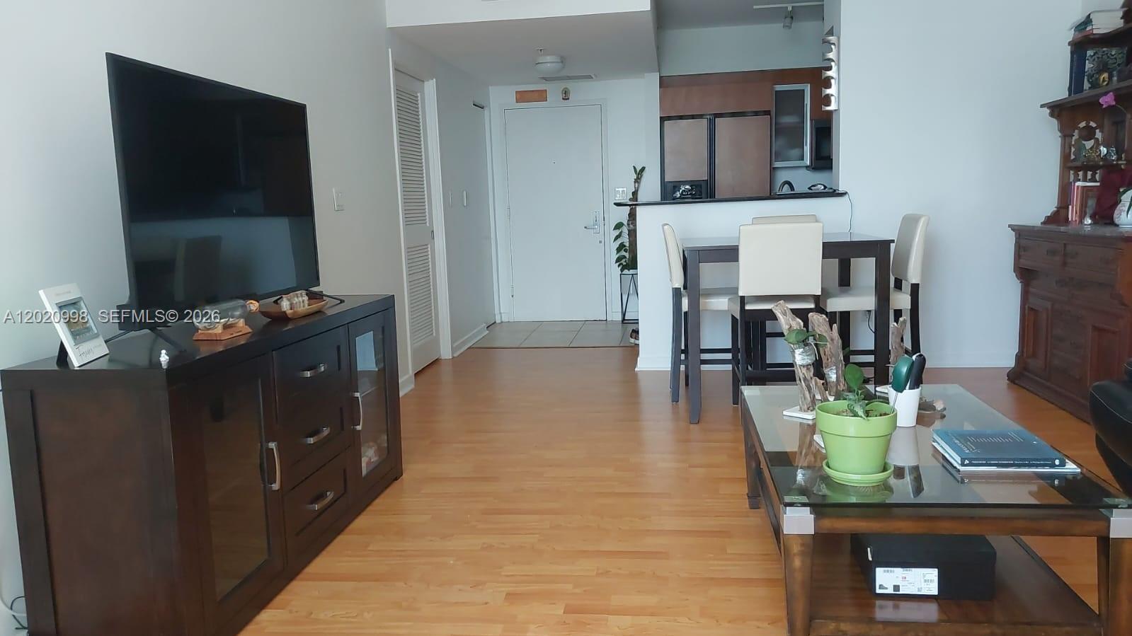325 S BISCAYNE BL 1516