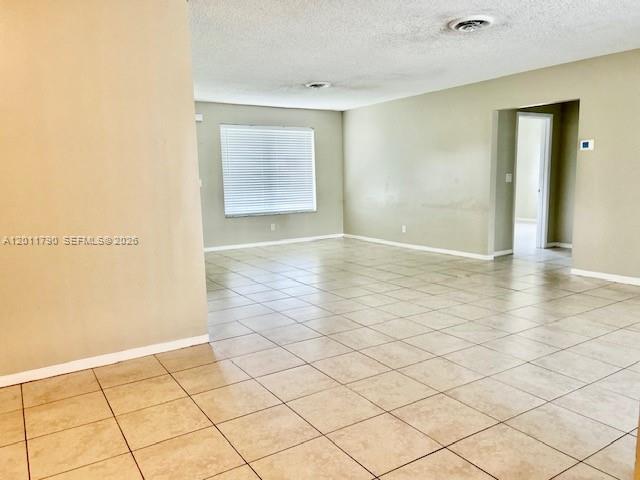 COUNTRY CLUB HOMES - Residential