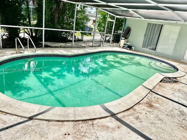 COUNTRY CLUB HOMES - Residential