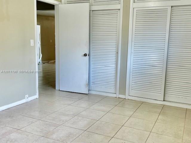 COUNTRY CLUB HOMES - Residential