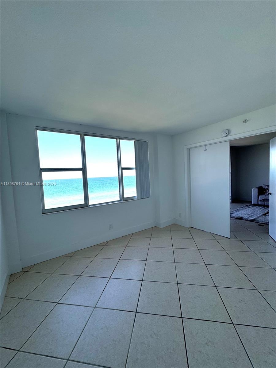 CARLISLE ON THE OCEAN CON - Residential