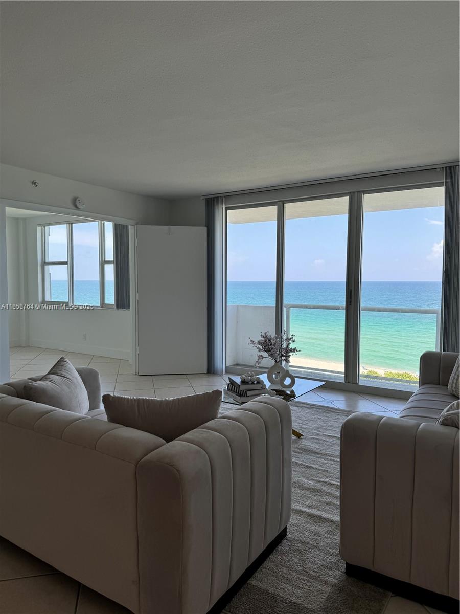 CARLISLE ON THE OCEAN CON - Residential
