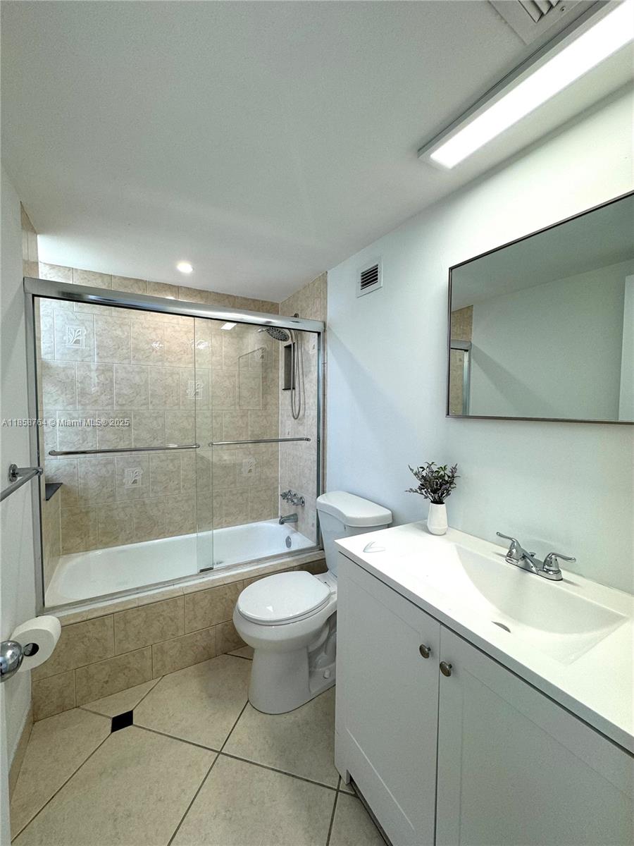 CARLISLE ON THE OCEAN CON - Residential