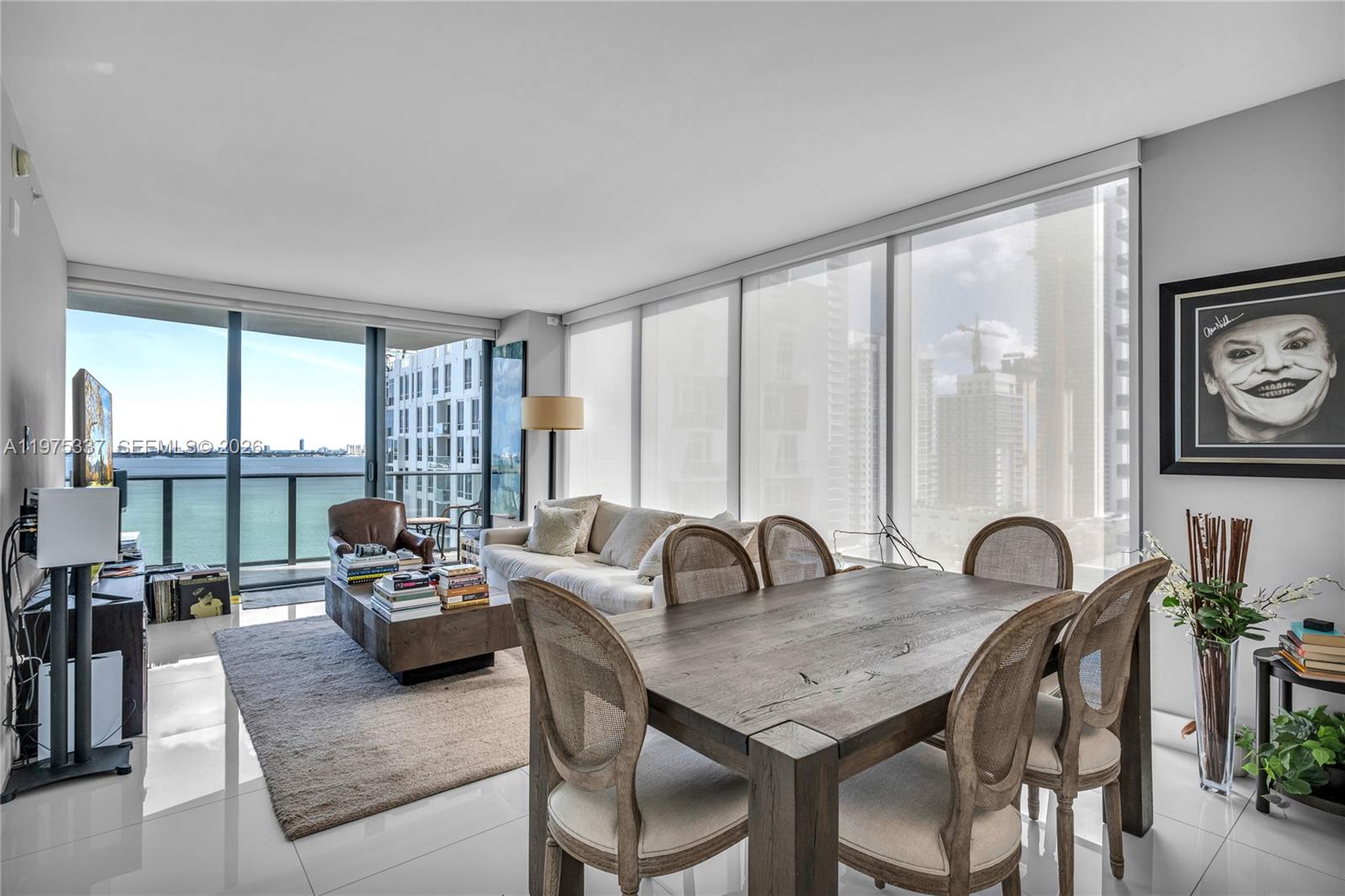 ICON BAY CONDO - Residential