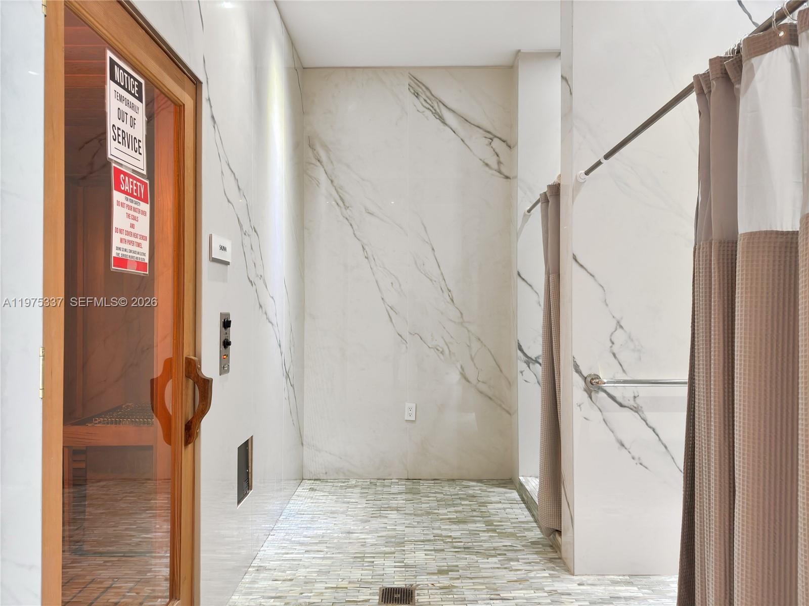 ICON BAY CONDO - Residential