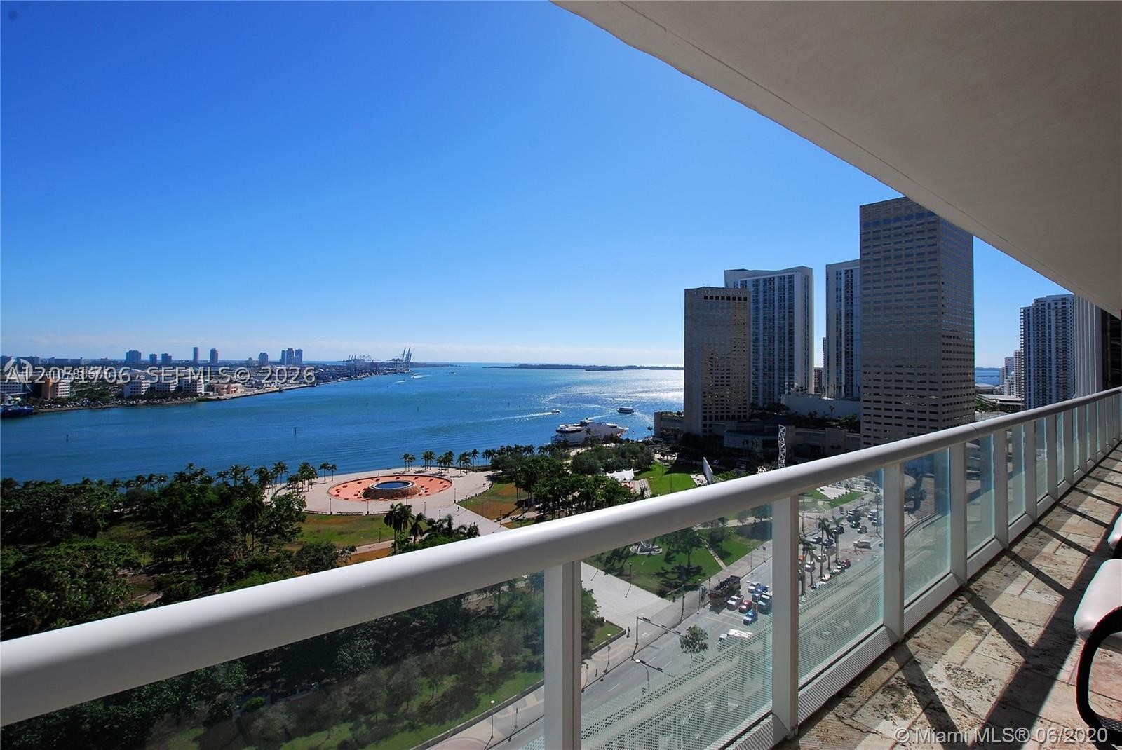 50 Biscayne Blvd 2810