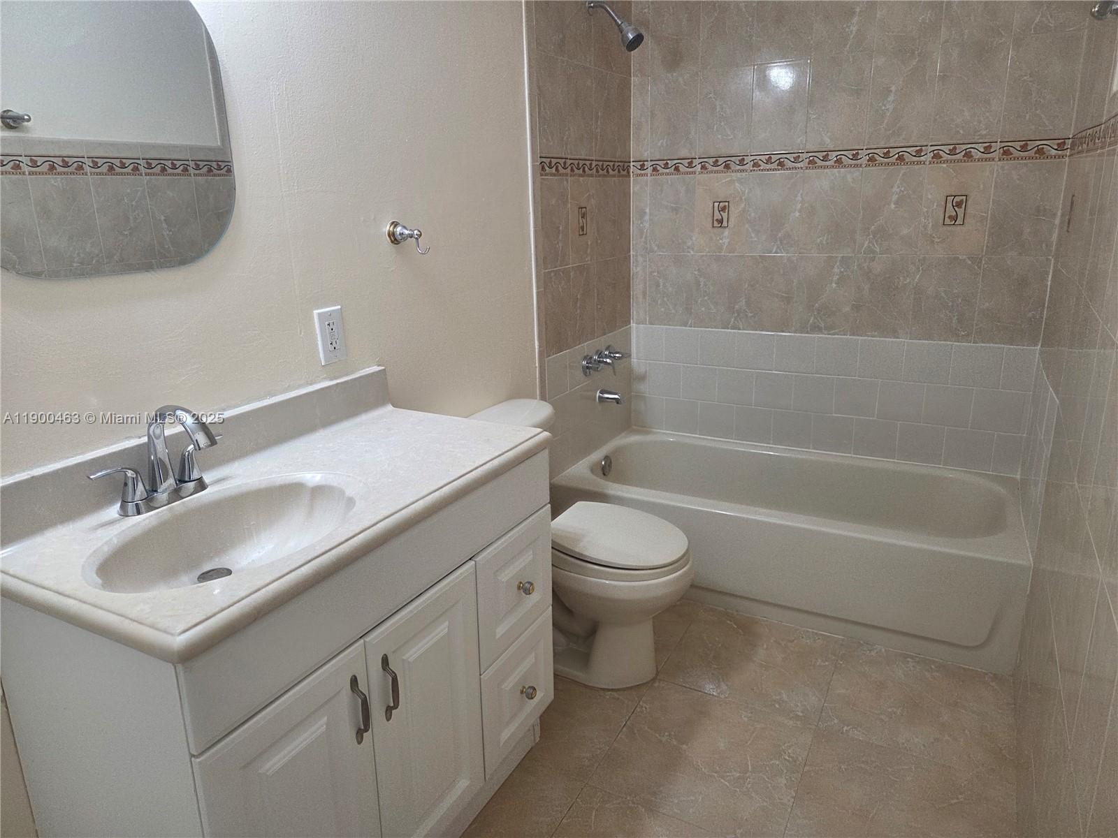 THE MEADOWS LAKE NORTH CO - Residential Lease