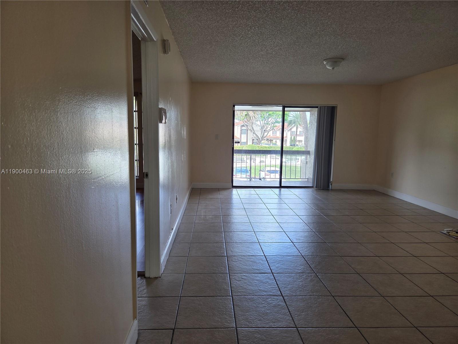 THE MEADOWS LAKE NORTH CO - Residential Lease