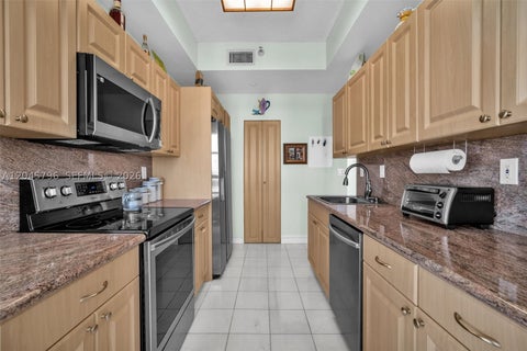 Tiny photo for 19101 Mystic Pointe Dr #PH6, Aventura, FL 33180 (MLS # A12045796)