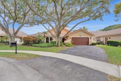 9682 Ridgecrest Ct Davie FL 33328