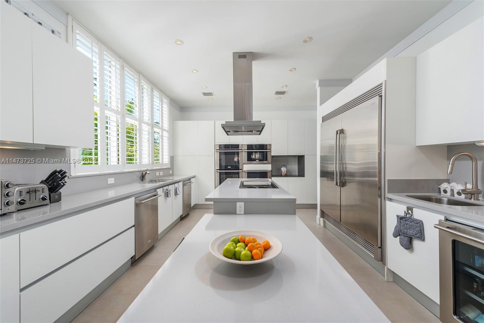 TROPICAL ISLE HOMES SUB 4 - Residential