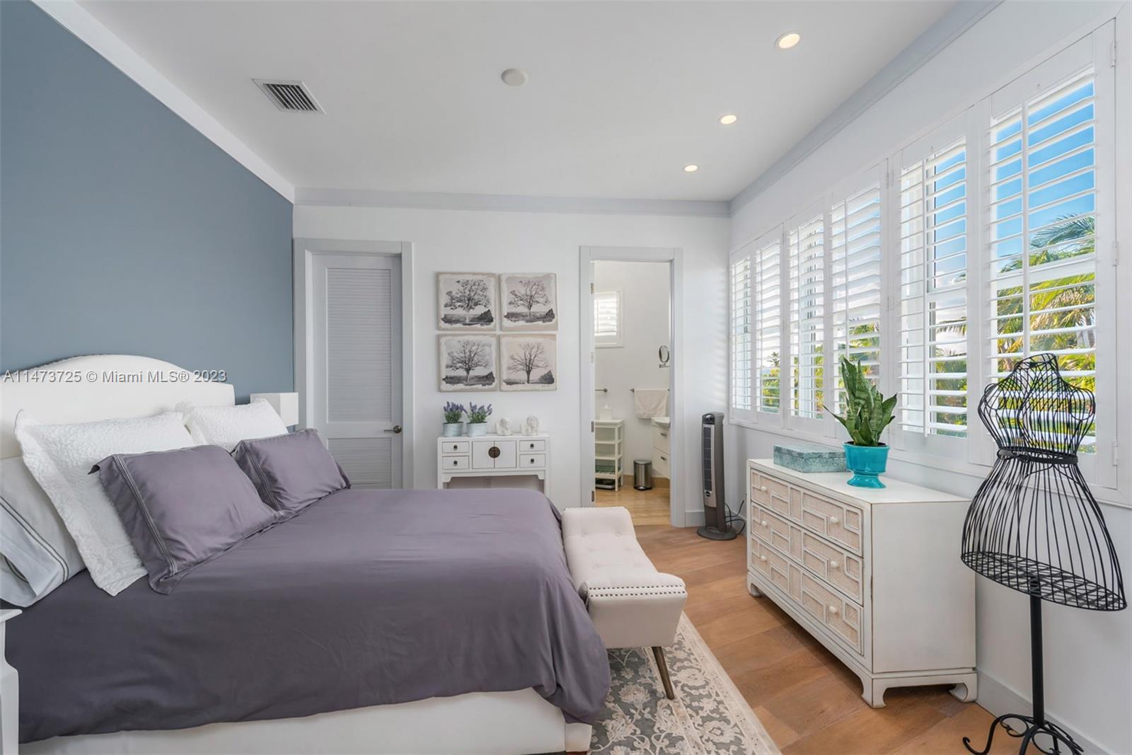 TROPICAL ISLE HOMES SUB 4 - Residential