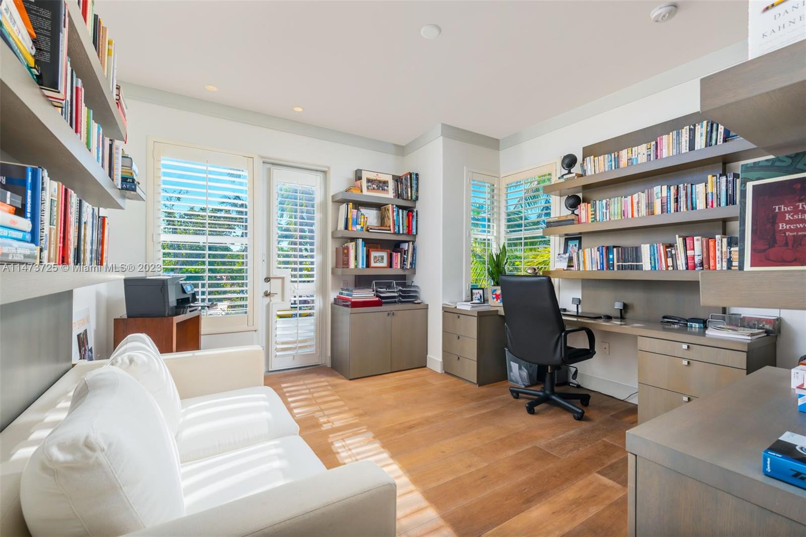 TROPICAL ISLE HOMES SUB 4 - Residential