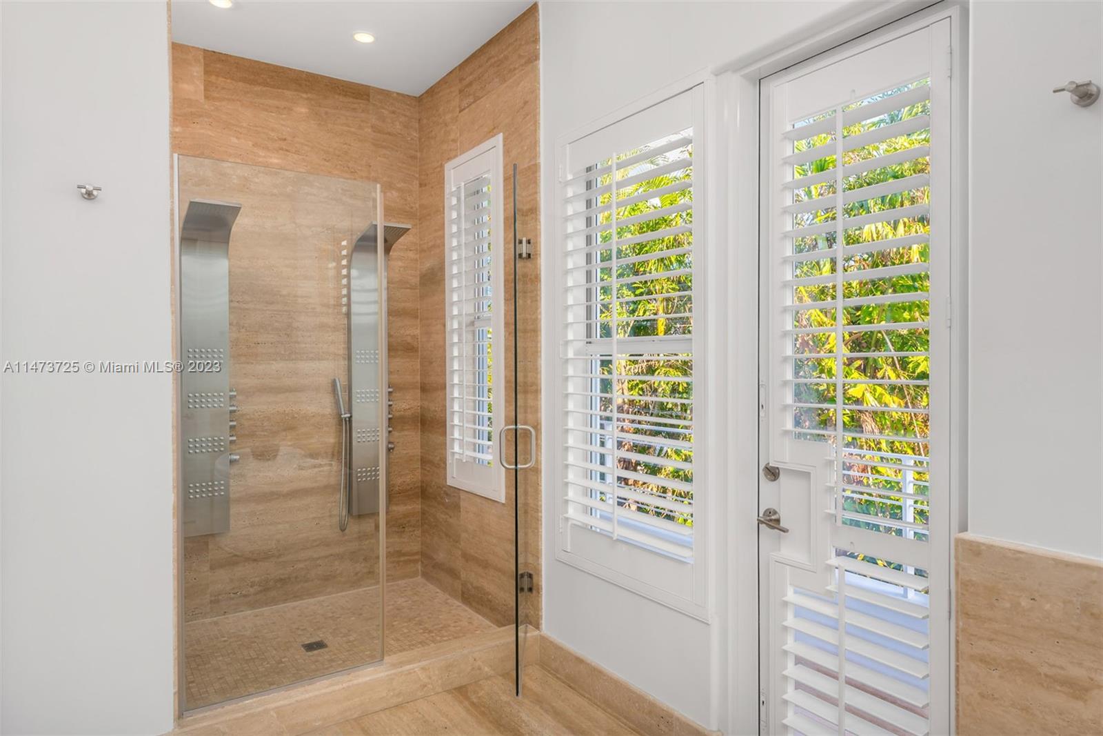 TROPICAL ISLE HOMES SUB 4 - Residential